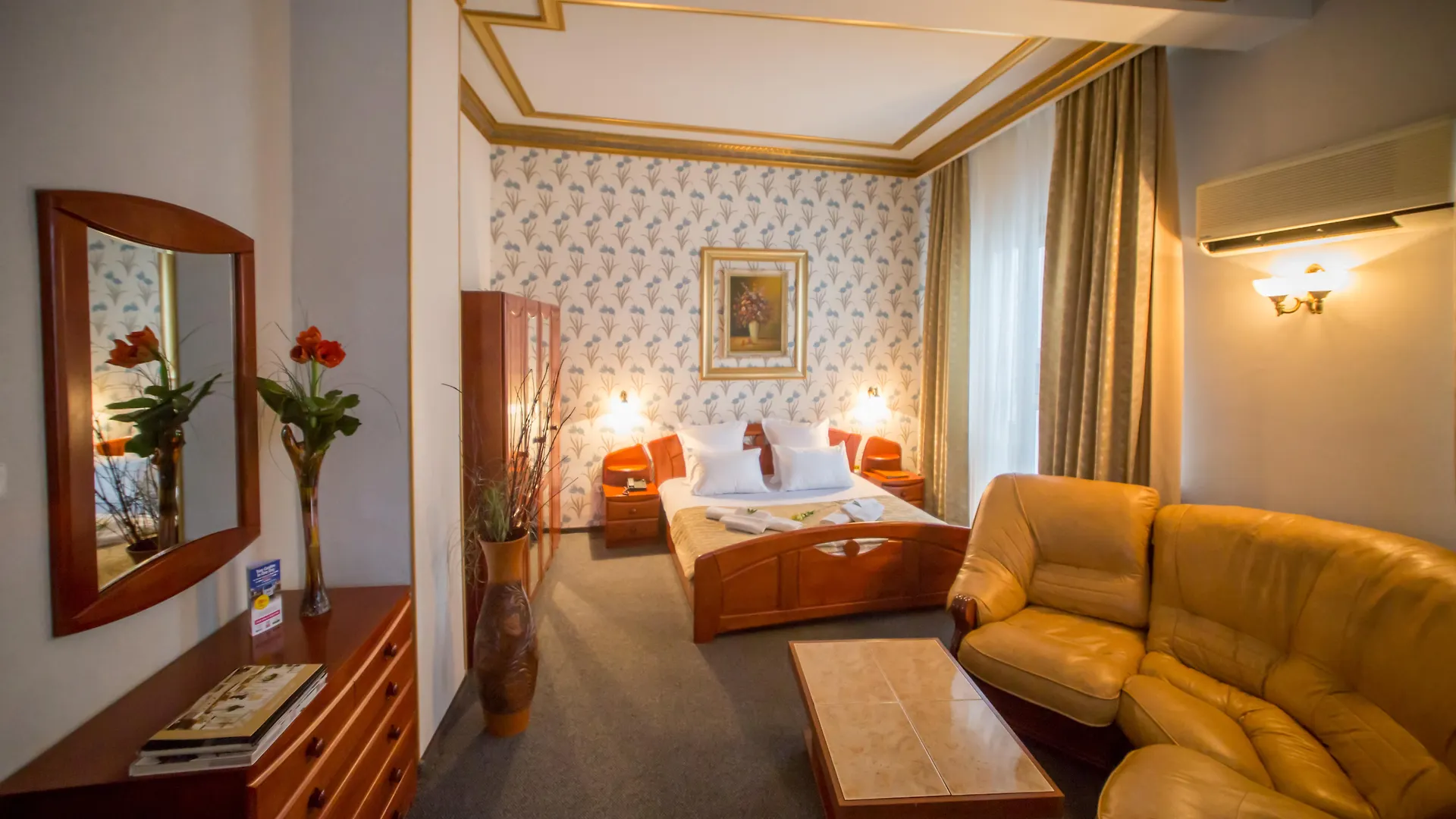 Bucharest Comfort Suites Hotel