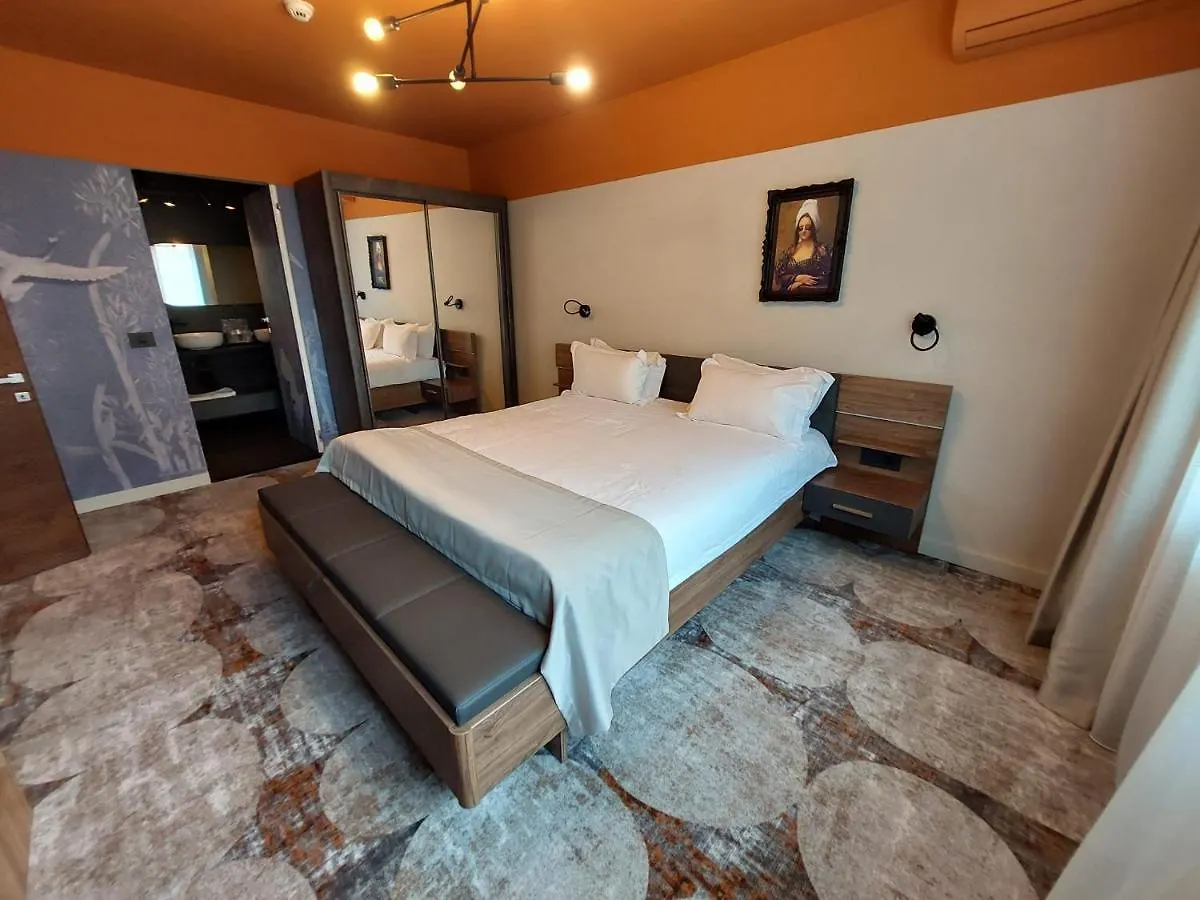 Bucharest Comfort Suites Hotel