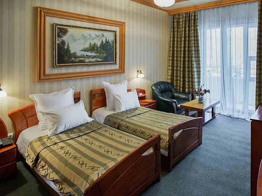 Bucharest Comfort Suites Hotel