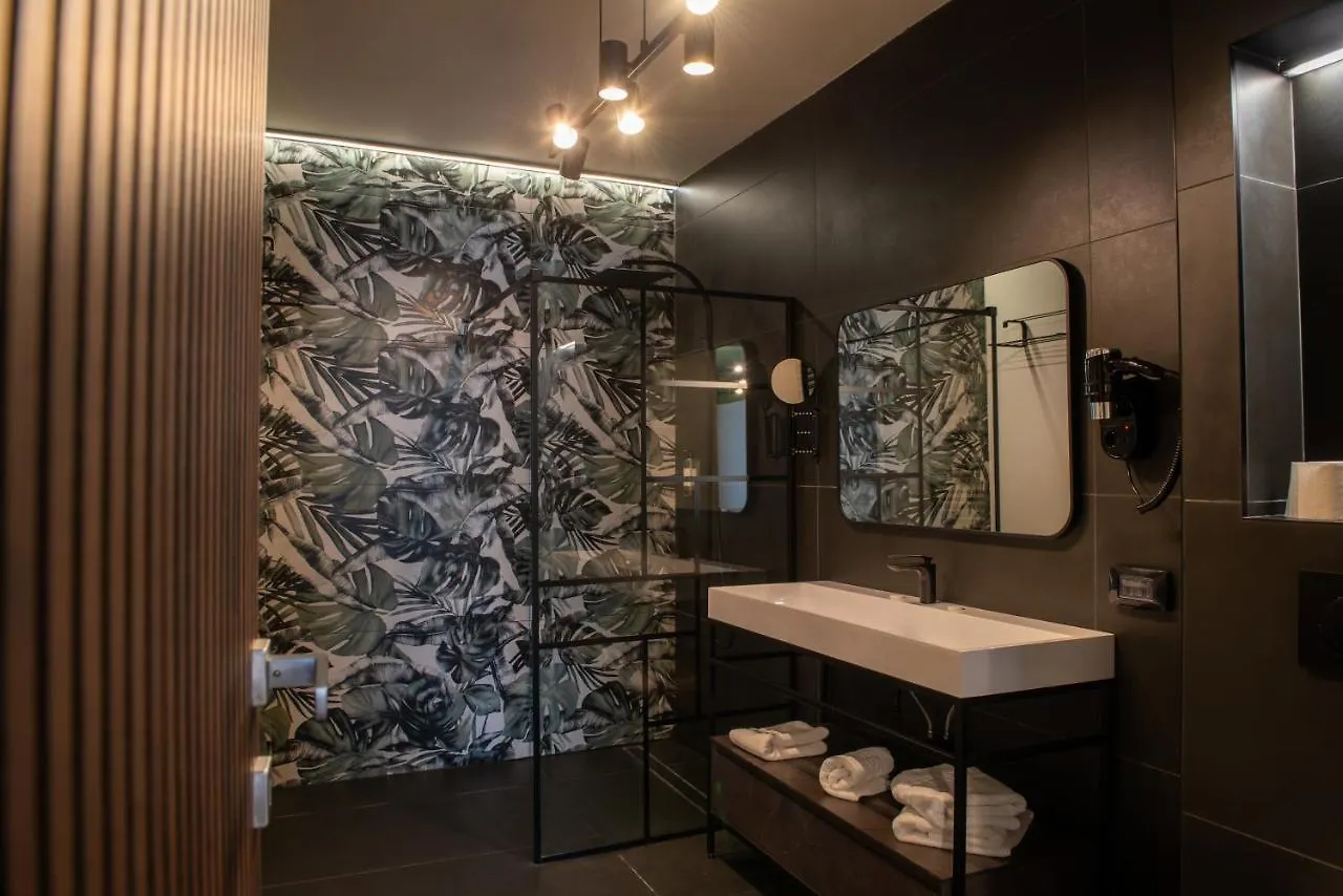 Bucharest Comfort Suites Hotel