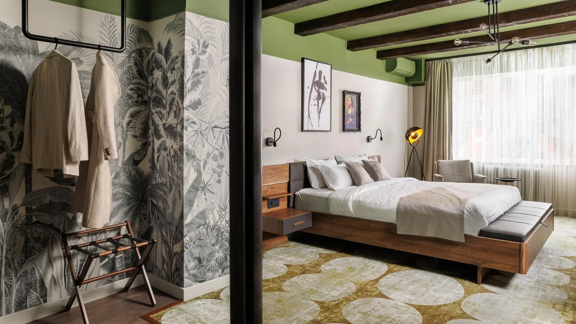 Bucharest Comfort Suites Hotel